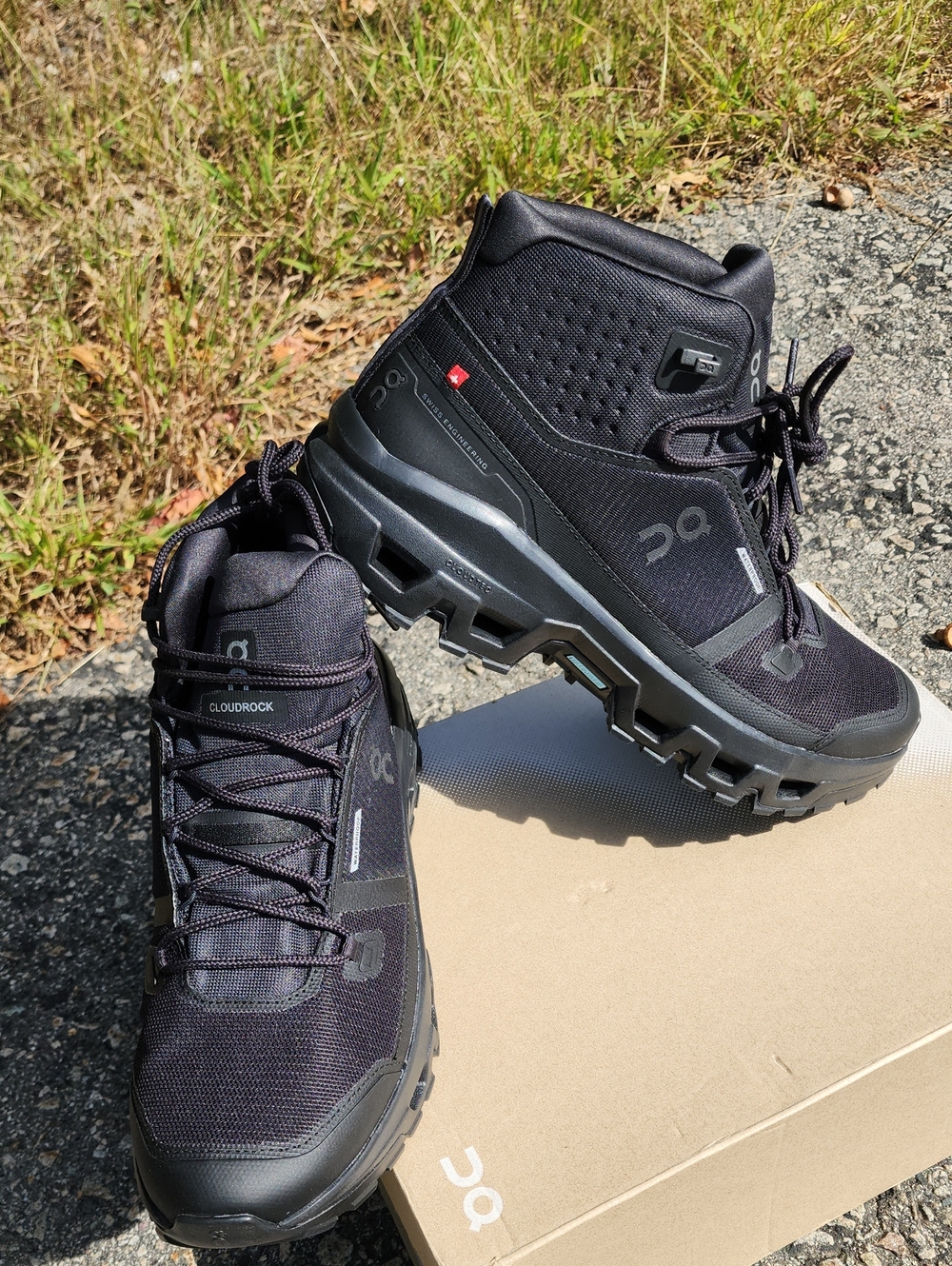 On Running Cloudrock Mid WP Hiking Shoes Men's Size 11.5